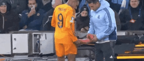 曼城翻盘法国，贝林厄姆高光表现