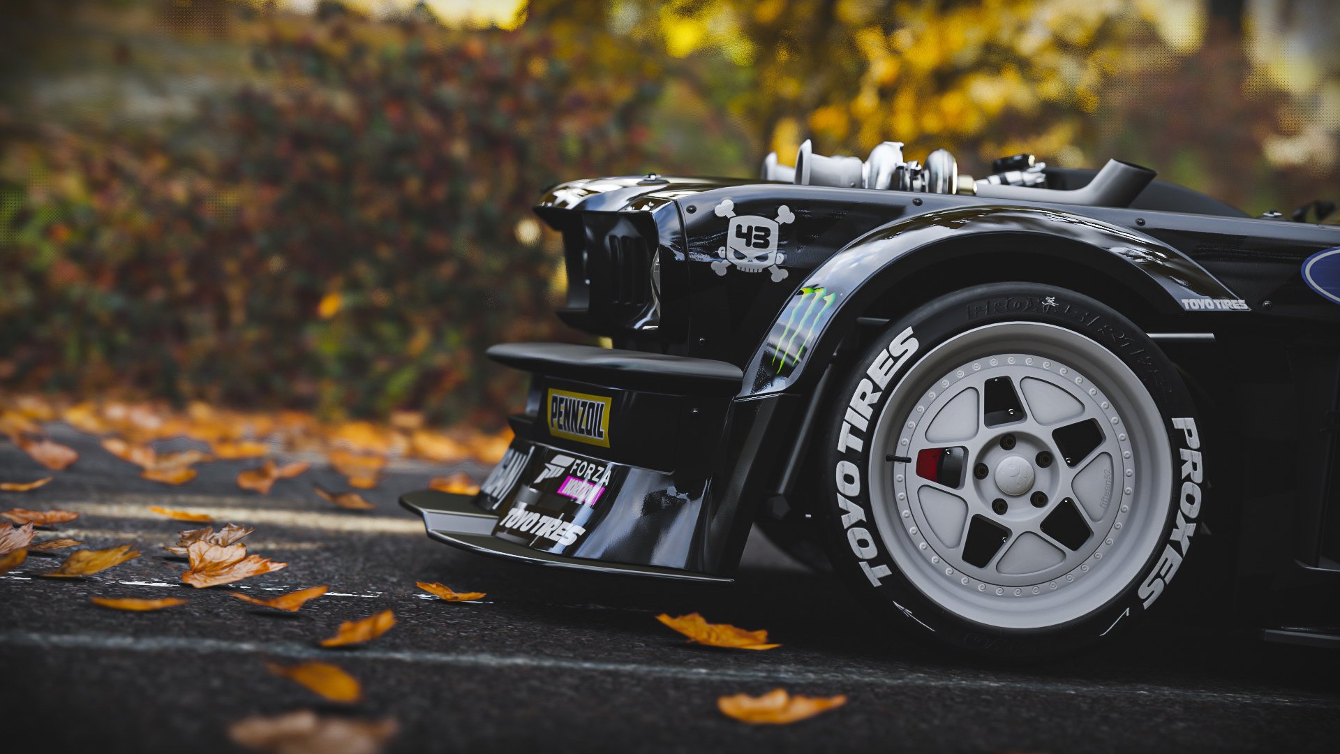 双线叙事,梅赛德斯全维进击力压迈凯伦,维斯塔潘则在另一维度定义极限