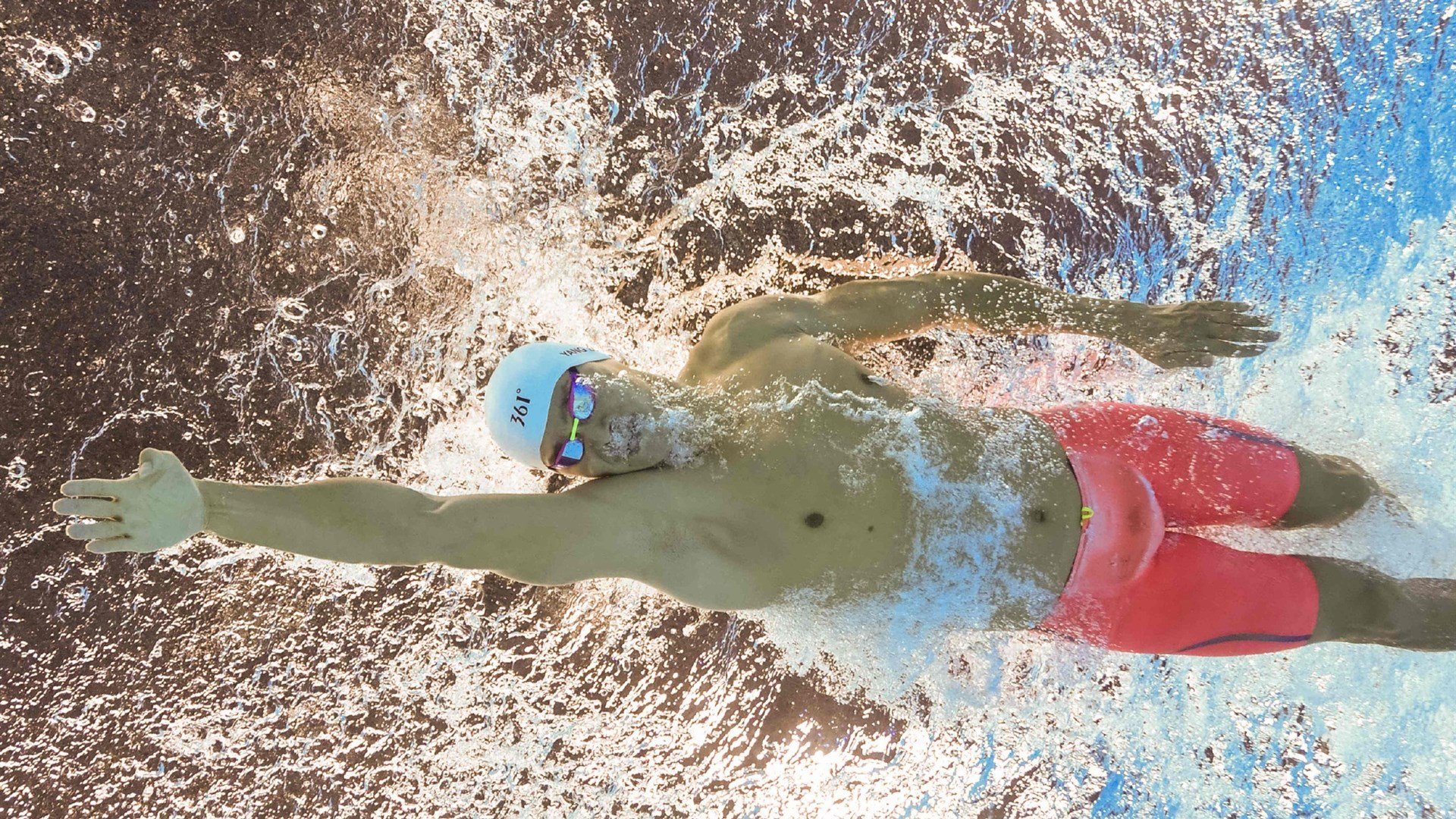 当绿茵场化身斯台普斯，加纳用西决式铁血踏平克罗地亚