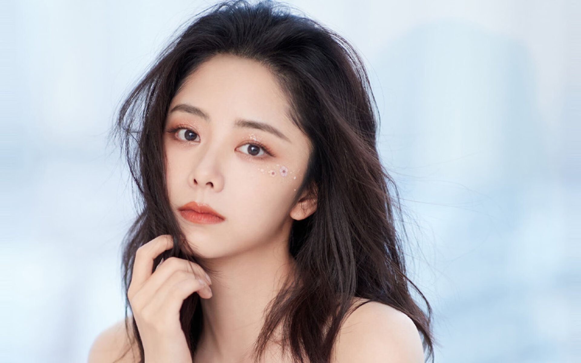 雪中舞者，佩德里在泥泞中写就的优雅足球宣言